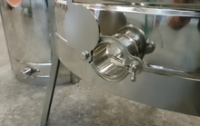 Lade das Bild in den Galerie-Viewer, 4 Waben DN, Zander, Langstroth Ø 510mm Tangentialschleudern (elektrisch & manuell)